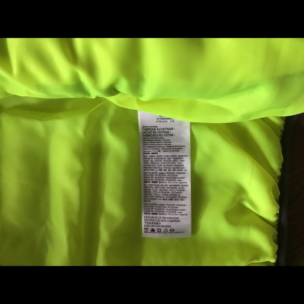 SOLD!! Synthetic Fill boys winter coat - Picture 7 of 8